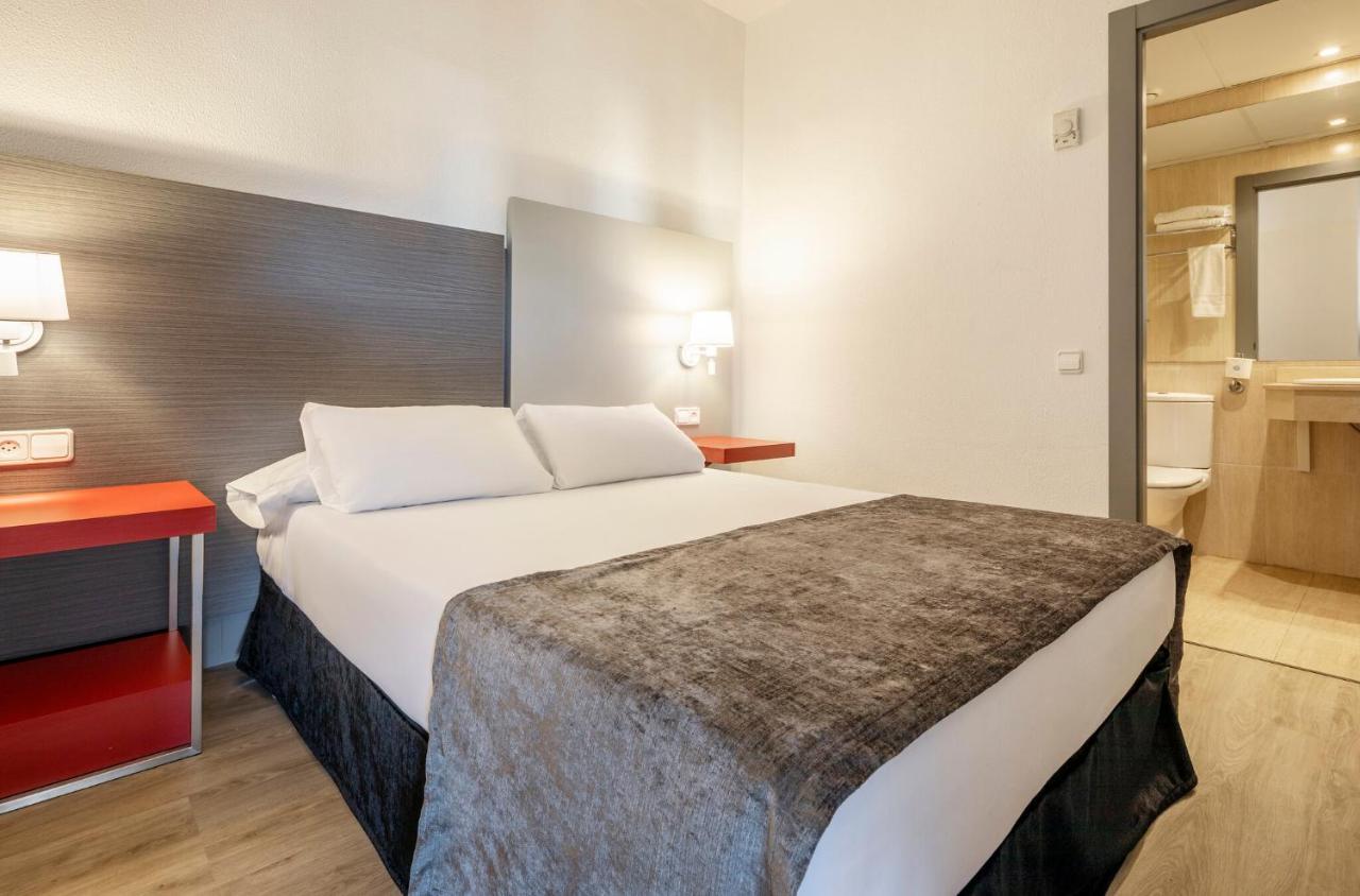 Ilunion Romareda Hotell Zaragoza Exteriör bild