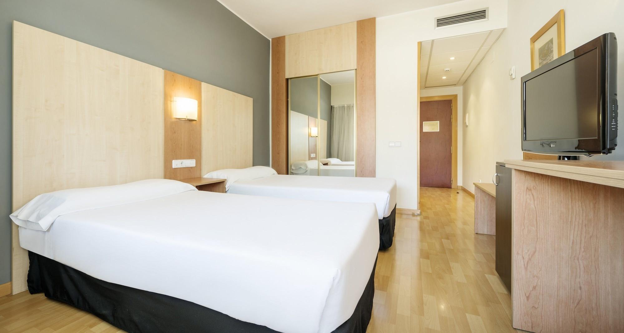Ilunion Romareda Hotell Zaragoza Exteriör bild
