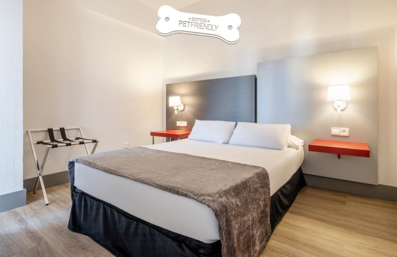 Ilunion Romareda Hotell Zaragoza Exteriör bild