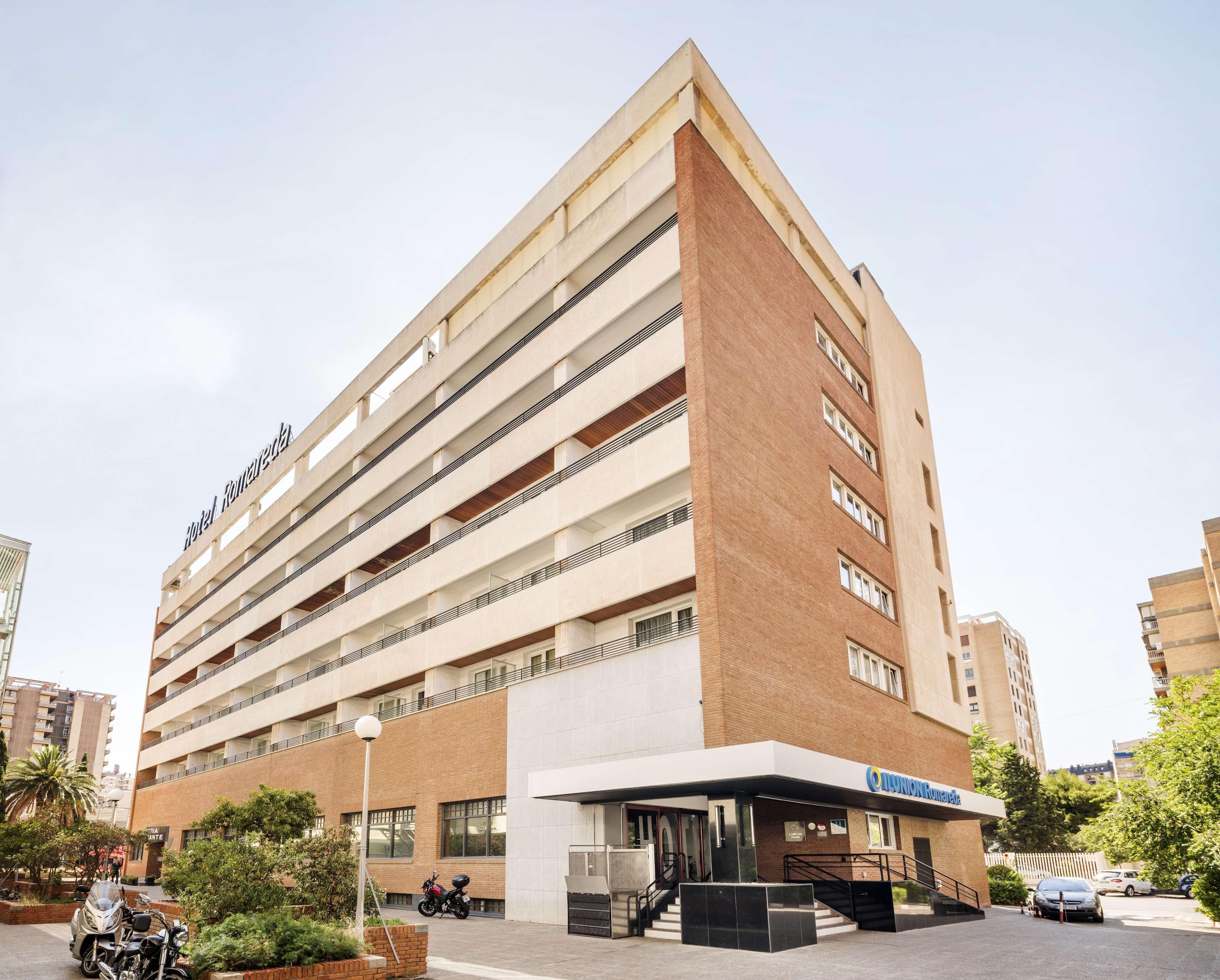 Ilunion Romareda Hotell Zaragoza Exteriör bild