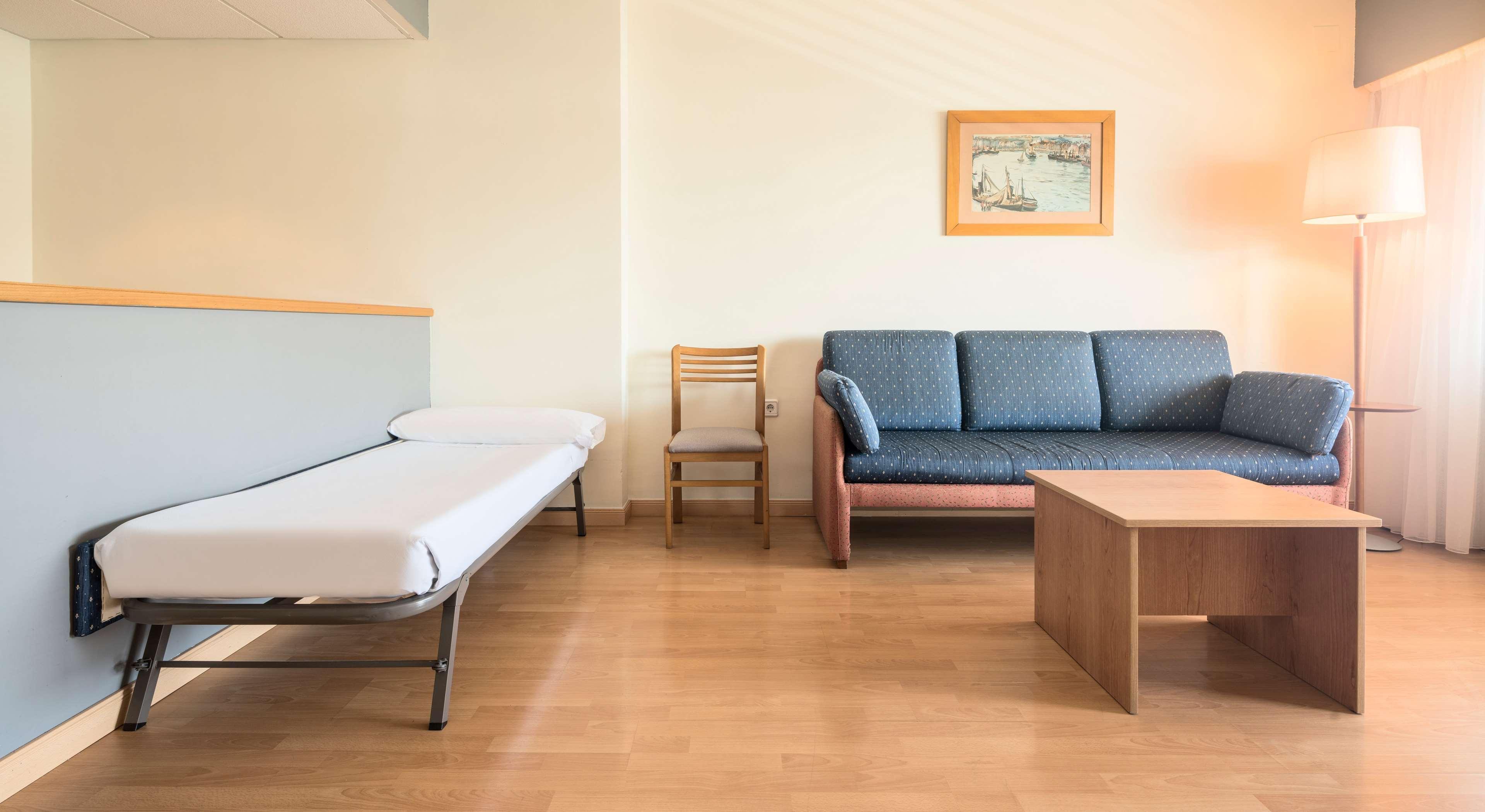 Ilunion Romareda Hotell Zaragoza Exteriör bild