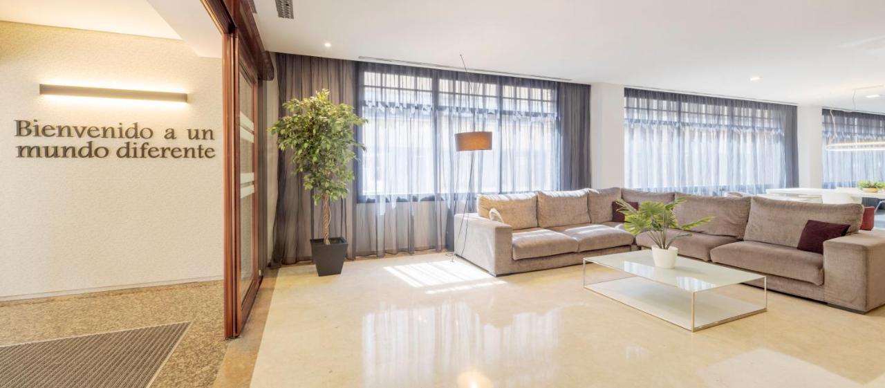 Ilunion Romareda Hotell Zaragoza Exteriör bild
