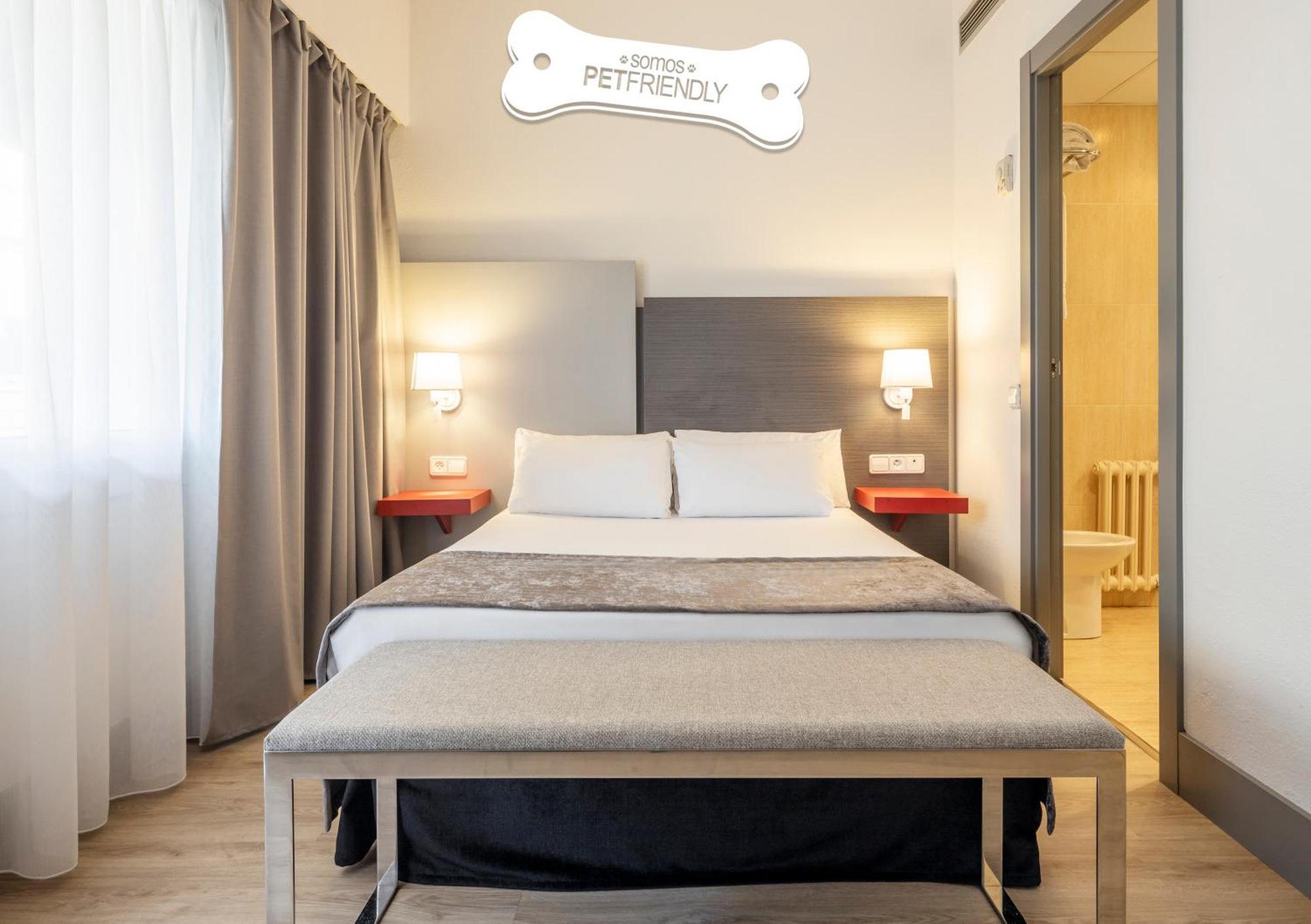 Ilunion Romareda Hotell Zaragoza Rum bild