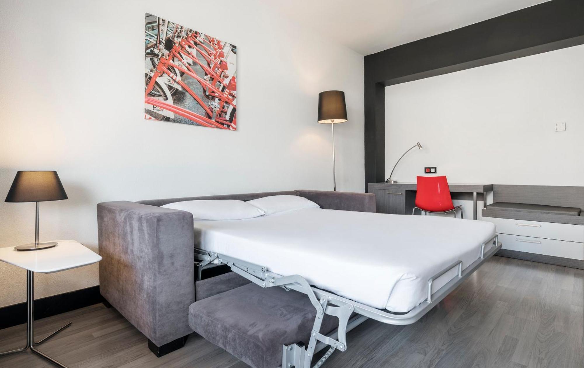 Ilunion Romareda Hotell Zaragoza Rum bild