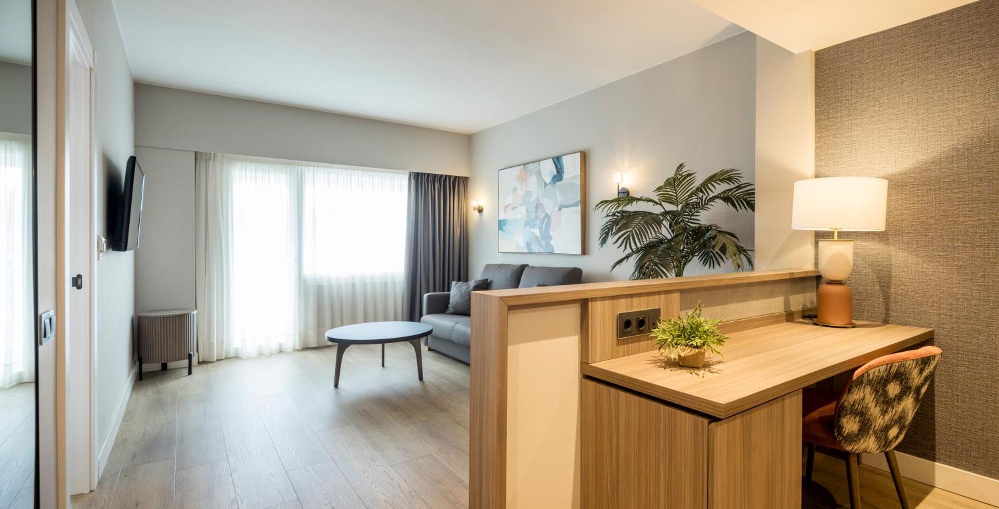 Ilunion Romareda Hotell Zaragoza Exteriör bild