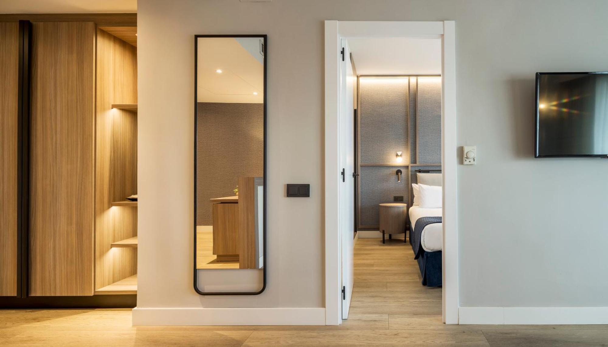 Ilunion Romareda Hotell Zaragoza Exteriör bild