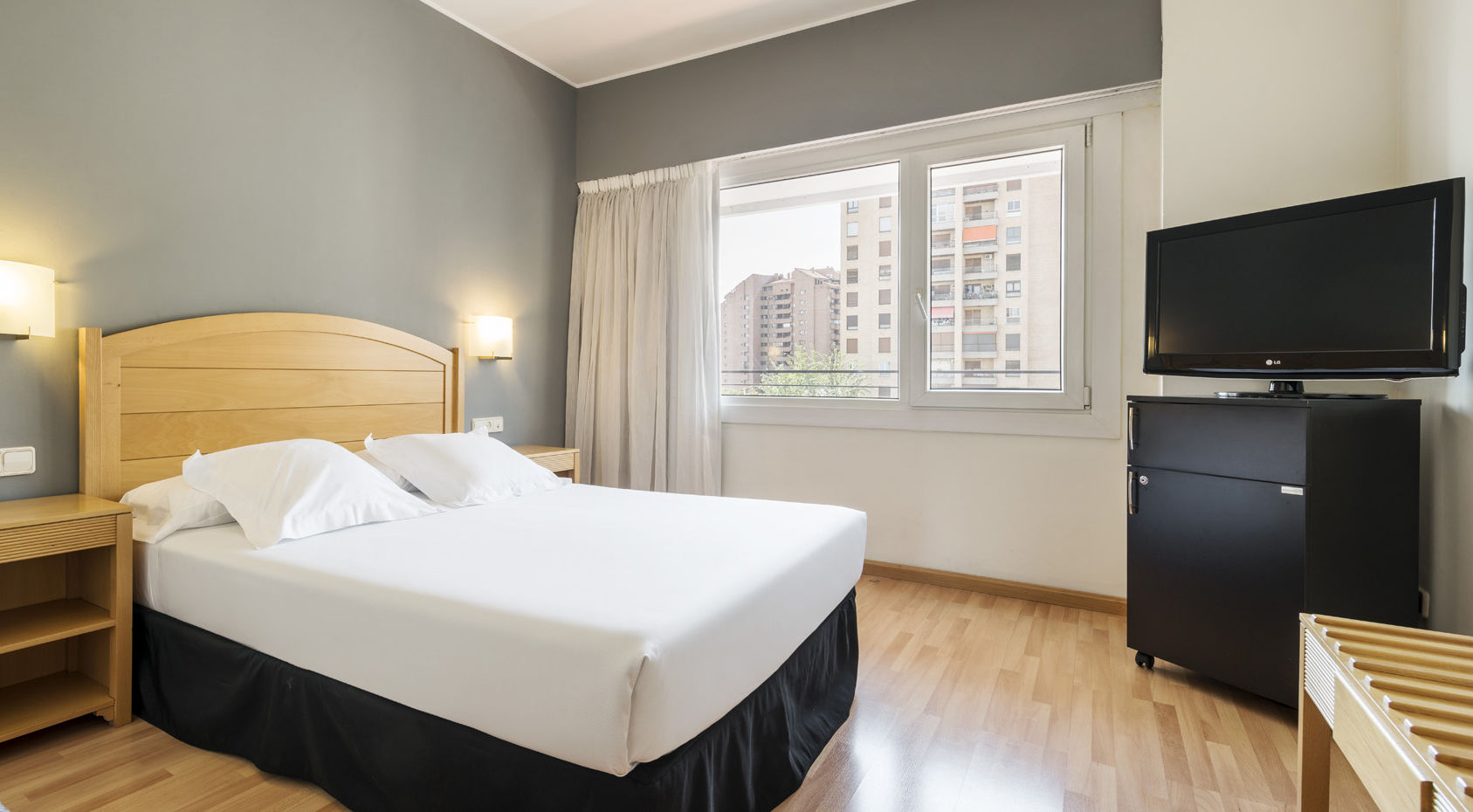 Ilunion Romareda Hotell Zaragoza Exteriör bild