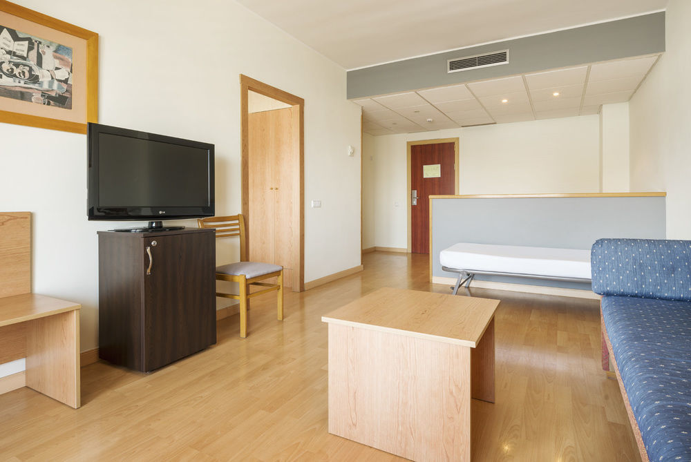 Ilunion Romareda Hotell Zaragoza Exteriör bild